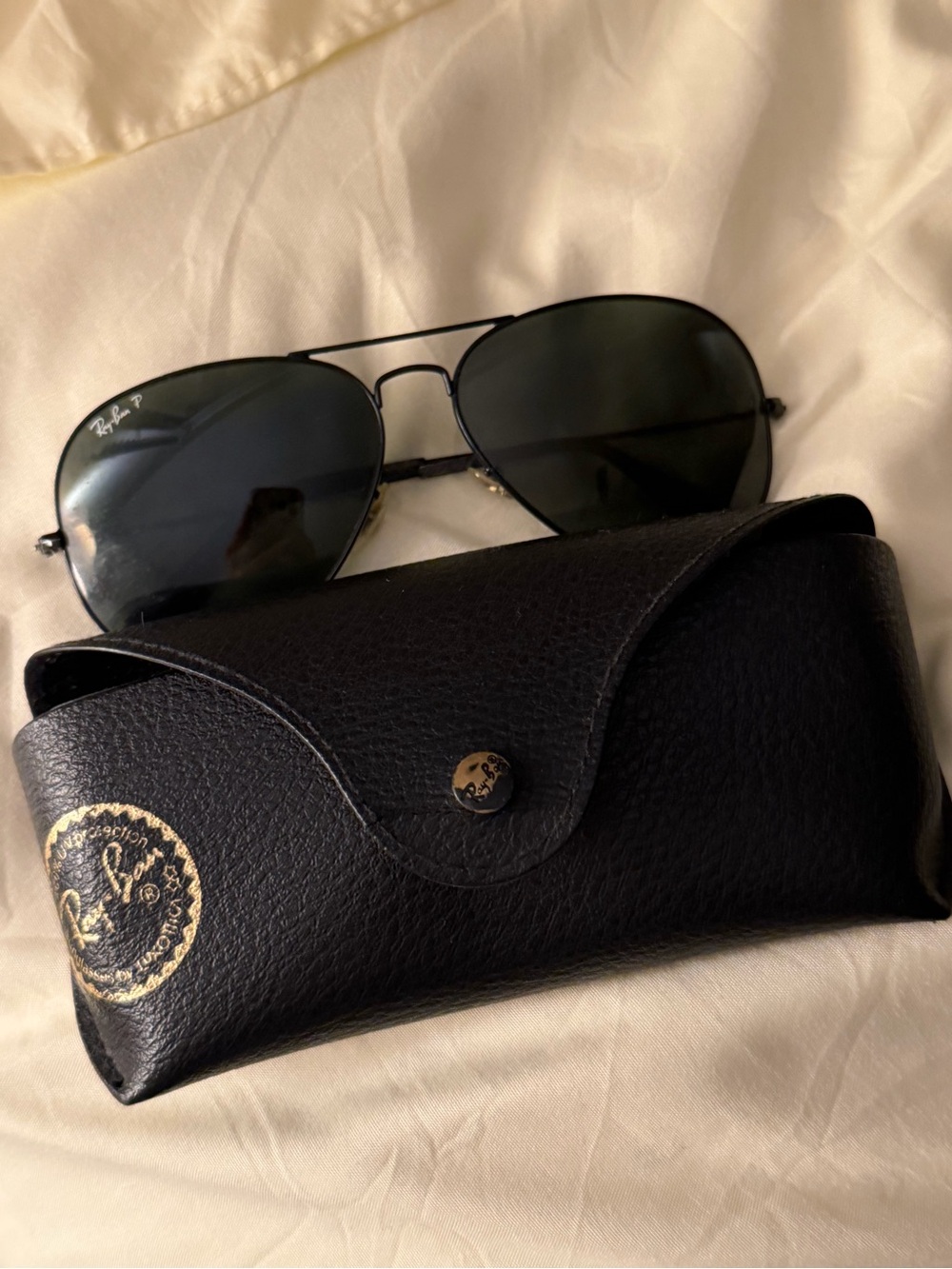Ray-Ban Black Metal Aviator Sunglasses with Black Case